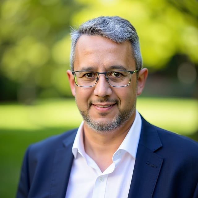 Manny Christophidis Headshot